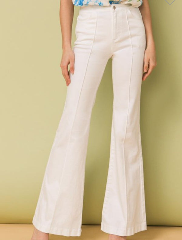 White denim pants